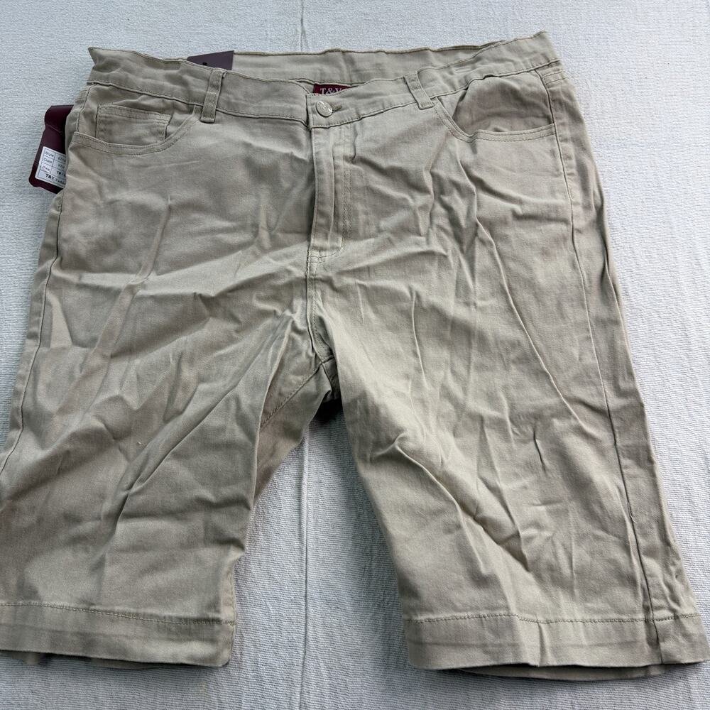 T&Y Fashion Womens Khaki Flat Front Pockets Bermuda Shorts Size 19/20 NWT